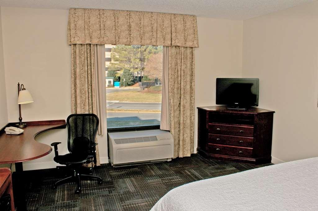 Hampton Inn & Suites Norfolk-Airport Kamer foto