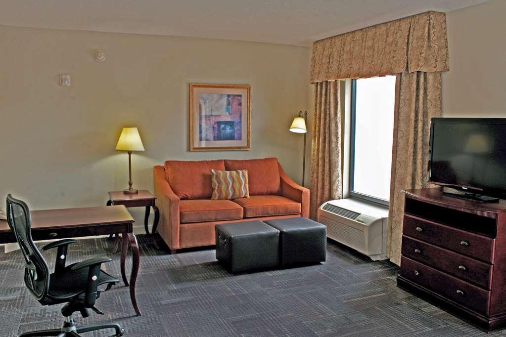 Hampton Inn & Suites Norfolk-Airport Kamer foto