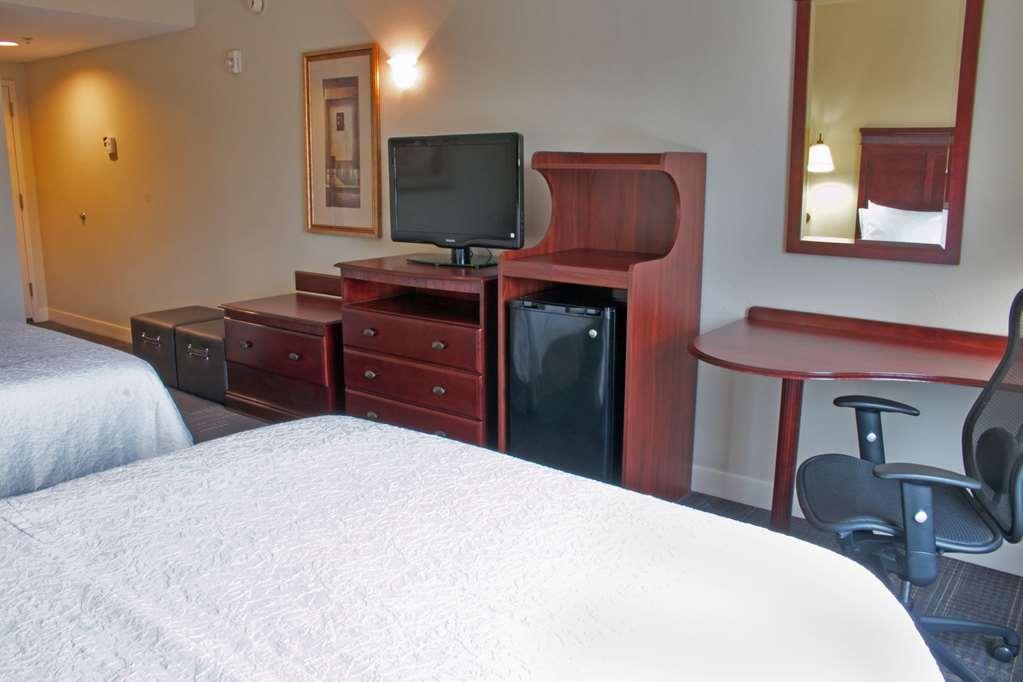 Hampton Inn & Suites Norfolk-Airport Kamer foto