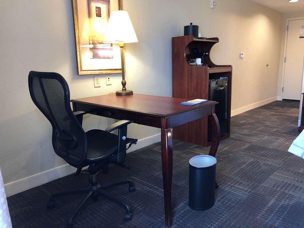 Hampton Inn & Suites Norfolk-Airport Kamer foto