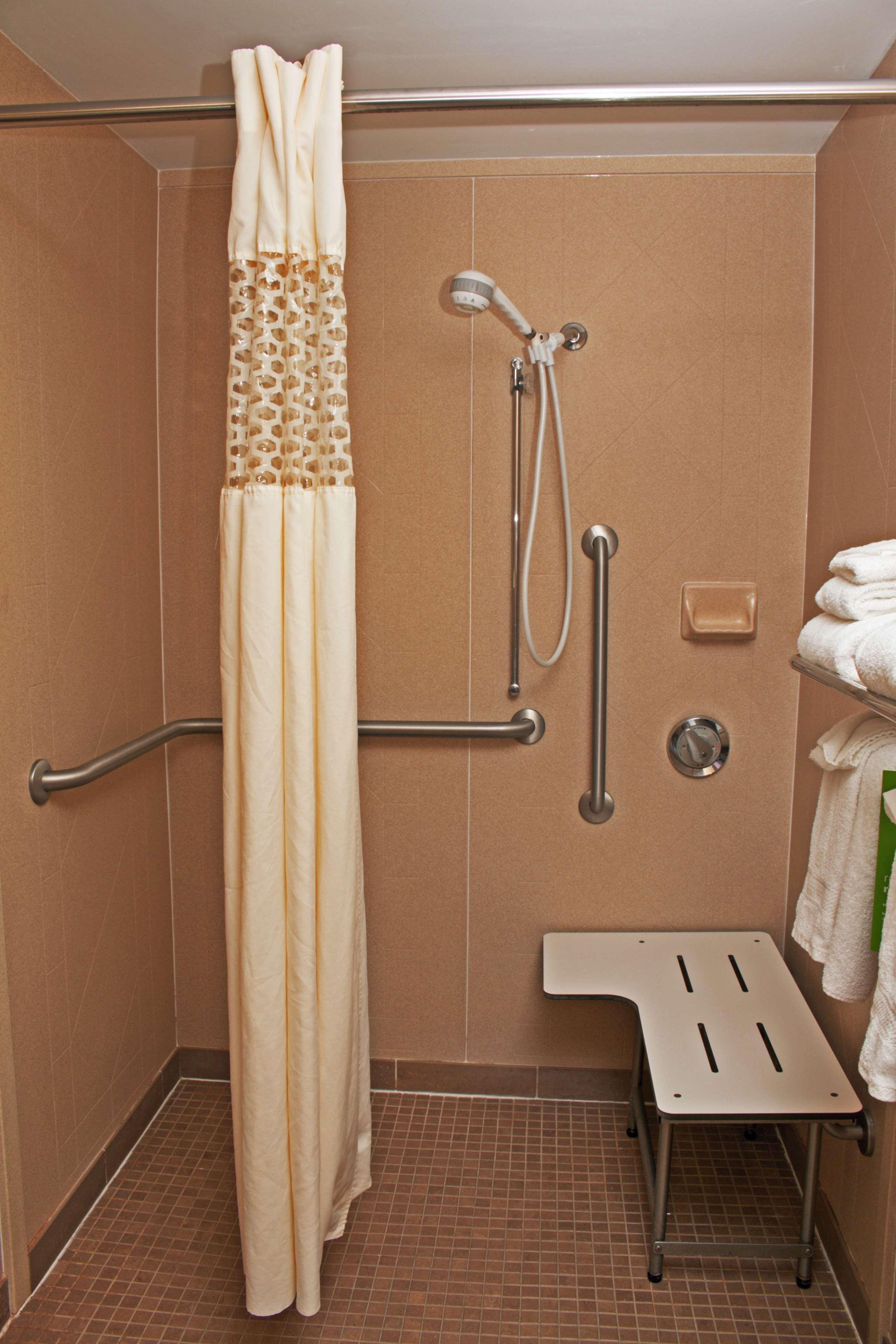 Hampton Inn & Suites Norfolk-Airport Buitenkant foto