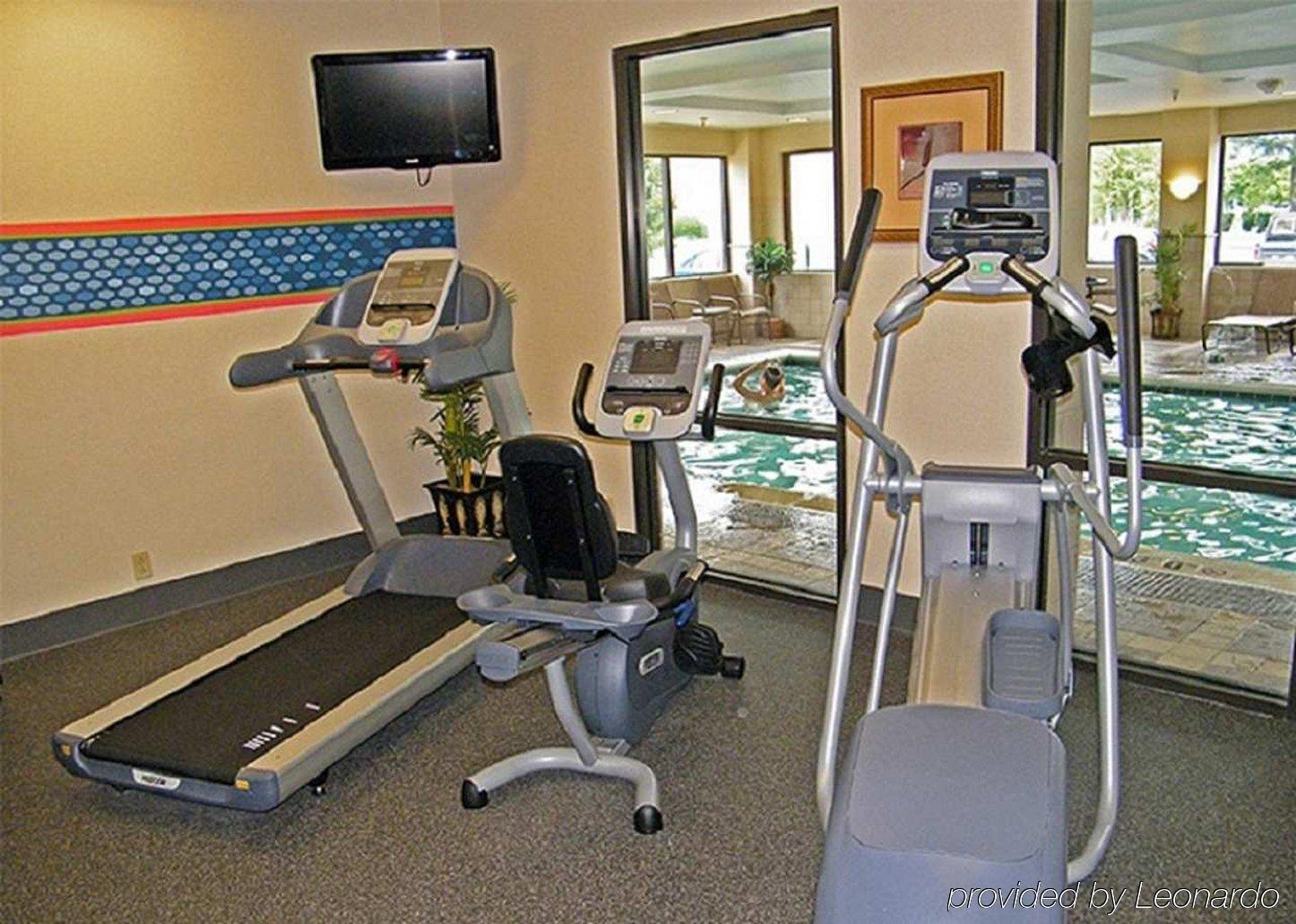 Hampton Inn & Suites Norfolk-Airport Buitenkant foto