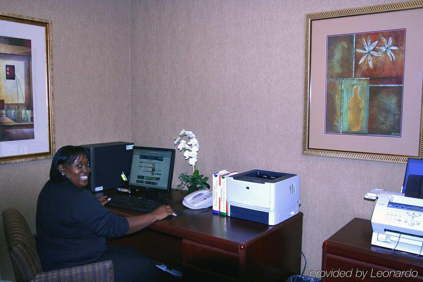 Hampton Inn & Suites Norfolk-Airport Faciliteiten foto